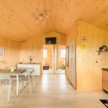 Malinowe Zacisze - żółty Сasa de vacaciones *